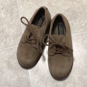 Boys size 10 suede shoes